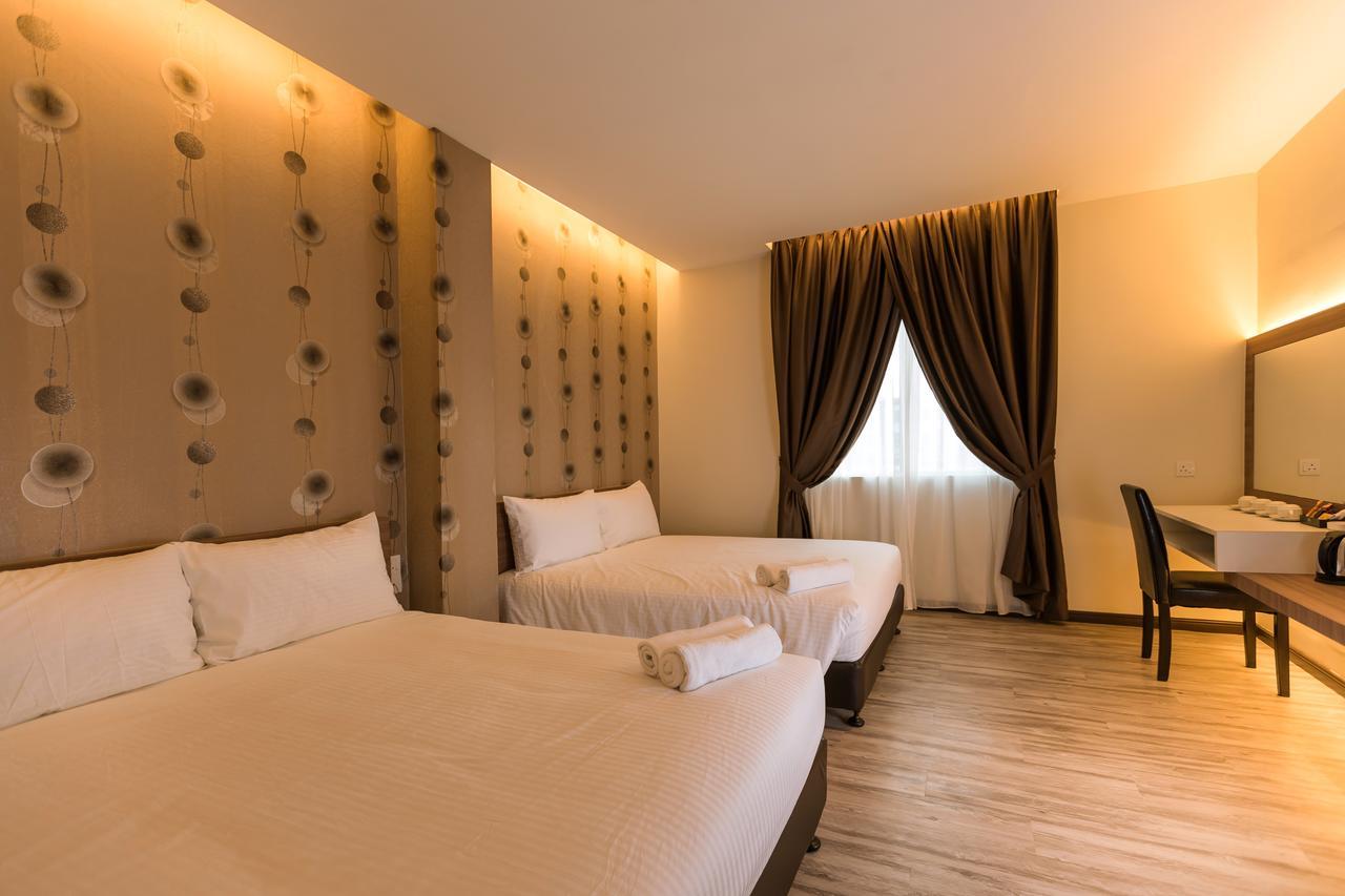 Deluxe Family Room